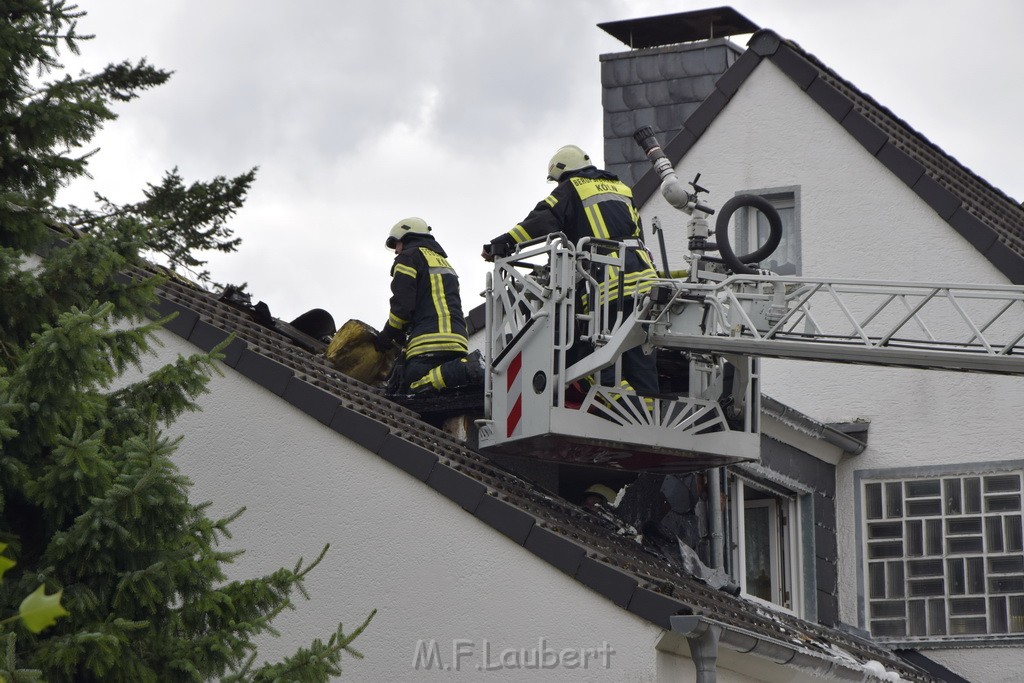 Feuer 2 Koeln Brueck Am Schildschen P37.JPG - Miklos Laubert